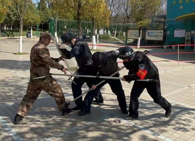 云南保全2022年春季消防、反恐應(yīng)急演練